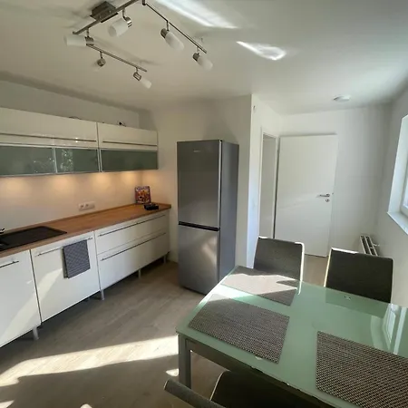 Apartment Charmante Doppelhaushaelfte Mit Geraeumiger Und Sonnenterrasse In Wiehl