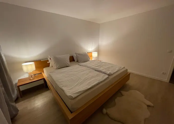 Charmante Doppelhaushaelfte Mit Geraeumiger Und Sonnenterrasse In Wiehl