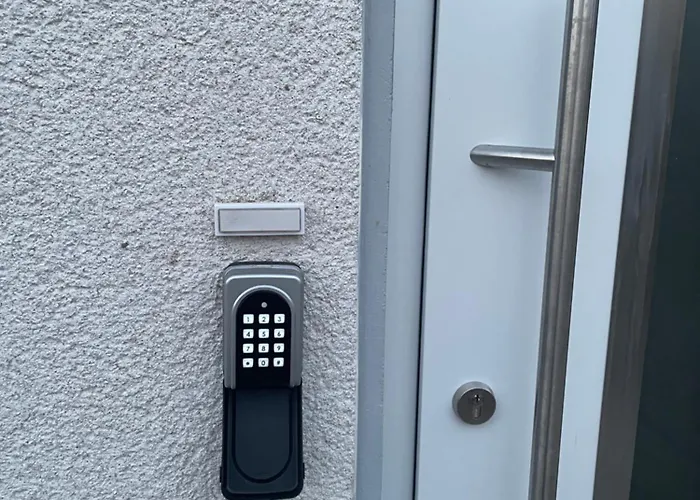 Διαμέρισμα Charmante Doppelhaushaelfte Mit Geraeumiger Und Sonnenterrasse In