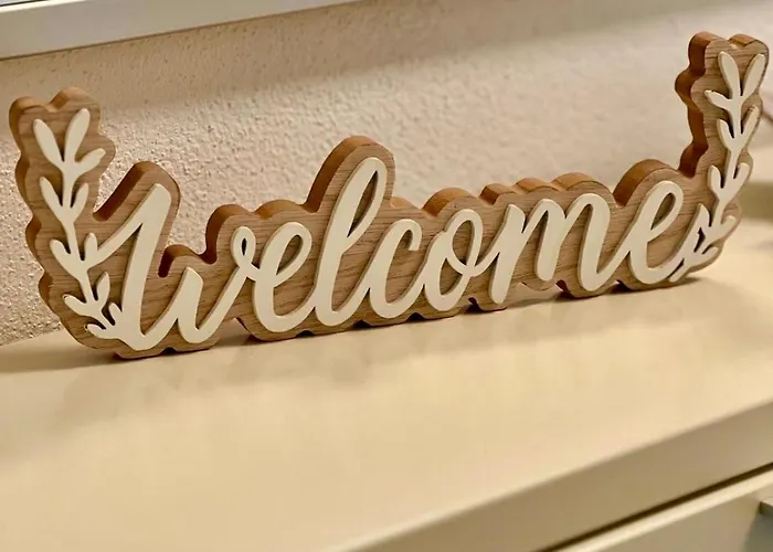 Charmante Doppelhaushaelfte Mit Geraeumiger Und Sonnenterrasse In Wiehl